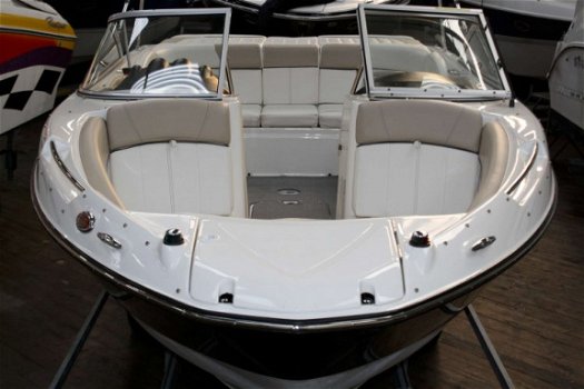 Bayliner 235 Bowrider - 8