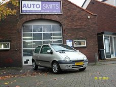 Renault Twingo - 1.2-16V Initiale