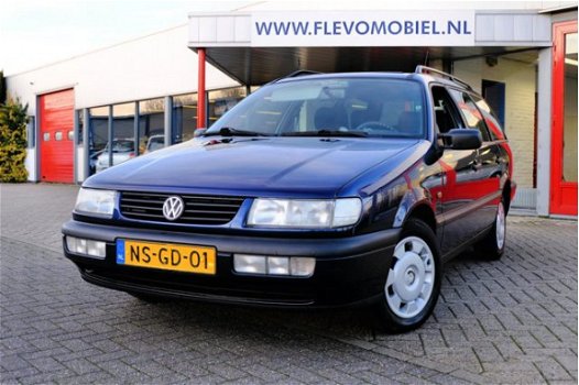 Volkswagen Passat Variant - 1.8 CL Schuif/Kanteldak/trekhaak - 1