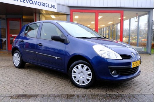 Renault Clio - 1.2-16V Special Line 5-Deurs Airco - 1