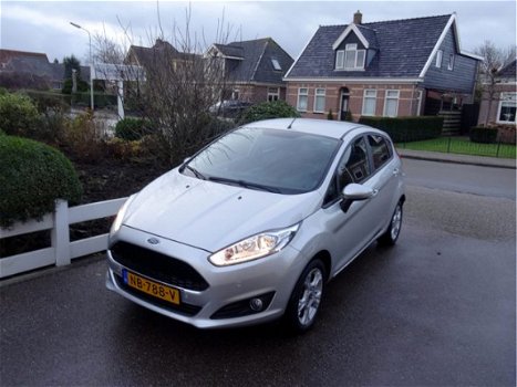 Ford Fiesta - 1.0 Style Ultimate 5-DEURS AIRCO PARKEERSENSOREN NAVIGATIE ZO GOED ALS NIEUWE AUTO - 1