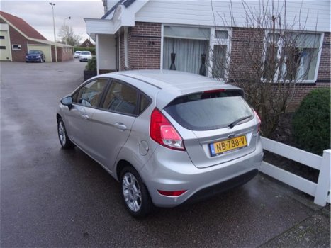 Ford Fiesta - 1.0 Style Ultimate 5-DEURS AIRCO PARKEERSENSOREN NAVIGATIE ZO GOED ALS NIEUWE AUTO - 1