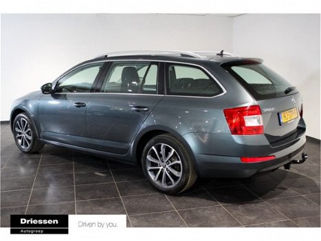 Skoda Octavia Combi - 1.6 TDI Greentech Edition Businessline (Panoramadak-Automaat-Trekhaak) - 1