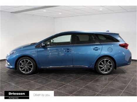 Toyota Auris Touring Sports - 1.8 Hybrid Lease pro Navigatie - Panoramadak) - 1