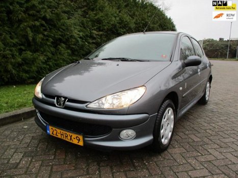 Peugeot 206 - 1.4 Génération Bj 2009, Airco, Cruise Control, 1e eigenaar, Trekhaak, 5 Deurs, Nieuwe - 1