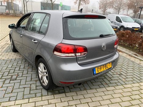 Volkswagen Golf - 1.6 TDI Highline BlueMotion - 1