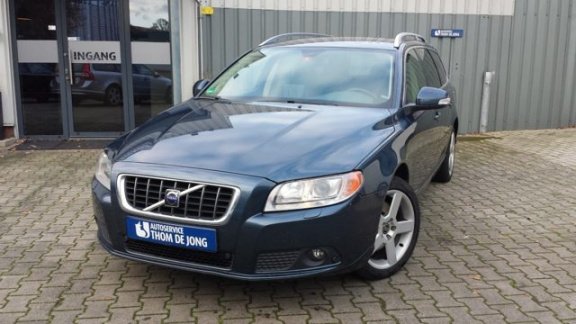 Volvo V70 - T 6 AWD Momentum 285 pk - 1