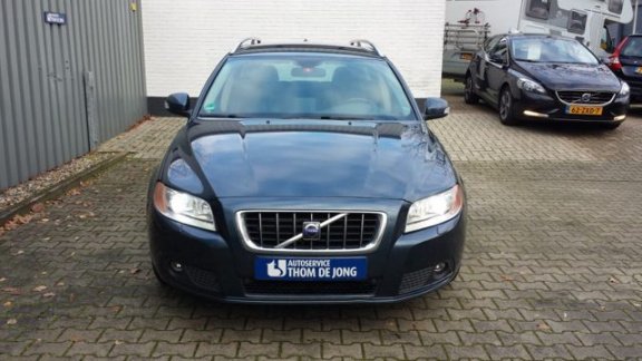 Volvo V70 - T 6 AWD Momentum 285 pk - 1