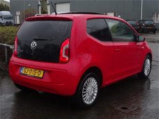 Volkswagen Up! - 1.0 high up Cng Pano-dak Navi