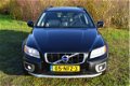 Volvo XC70 - 2.4D Momentum NIEUWSTAAT - 1 - Thumbnail