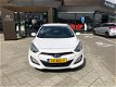 Hyundai i30 - 1.6 GDI GO | Navigatie | Camera | LM Velgen - 1 - Thumbnail
