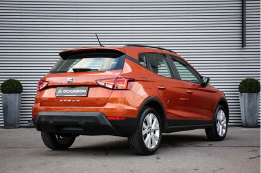 Seat Arona - Style 1.0 TSI 115pk Navigatie Parkeersensor achter DAB LED koplampen Climatronic - 1