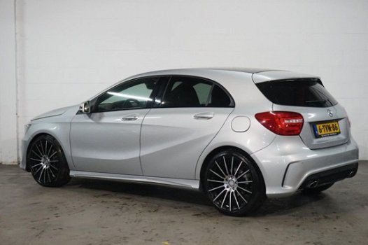 Mercedes-Benz A-klasse - 180 AMG Night Edition Plus ✔ AMG ✔ Weinig Kilometers ☎ - 1