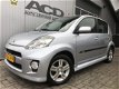 Daihatsu Sirion 2 - 1.3-16V Exclusive / AUTOMAAT / 85000 KM / CRUISE / RIJKLAARPRIJS - 1 - Thumbnail