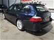 BMW 5-serie Touring - 520i M Sport Edition + NAP/OH HISTORIE/NAVI/CLIMA/LEER/CRUISE/PDC/TREKHAAK - 1 - Thumbnail