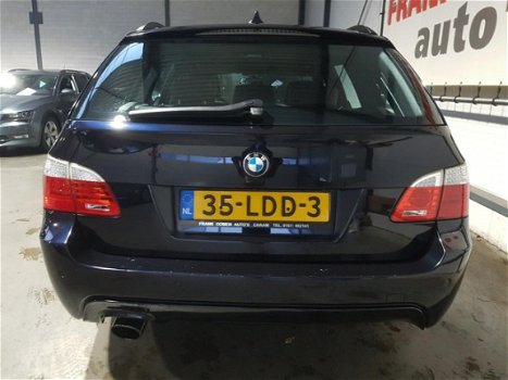 BMW 5-serie Touring - 520i M Sport Edition + NAP/OH HISTORIE/NAVI/CLIMA/LEER/CRUISE/PDC/TREKHAAK - 1
