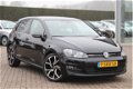 Volkswagen Golf - 1.6 TDI Highline BlueMotion / Navigatie / Parkeerhulp / Cruise Control / MF Stuurw - 1 - Thumbnail