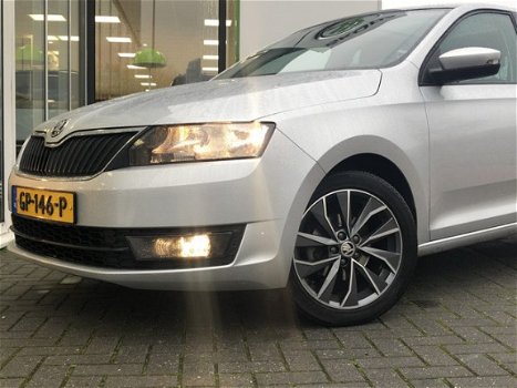 Skoda Rapid Spaceback - 1.2 TSI DSG Greentech Edition Panoramadak Navigatiesysteem Parkeersensoren D - 1