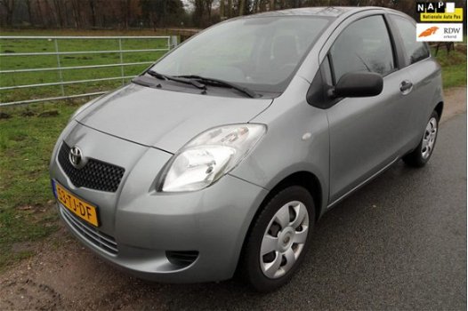 Toyota Yaris - 1.0 VVTi Terra zeer nette wagen en DEALER onderhouden - 1