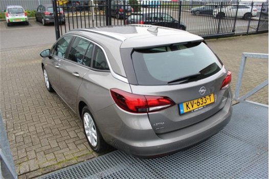 Opel Astra Sports Tourer - 1.0 Business+ Navigatie/Cruise controle/Airco/Parkeersensoren voor+achter - 1