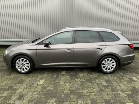 Seat Leon ST - 1.6 TDI ECC NAVI LED TR.HAAK 1/2LEDER STOELVERW. PDC LMV CHROOM - 1