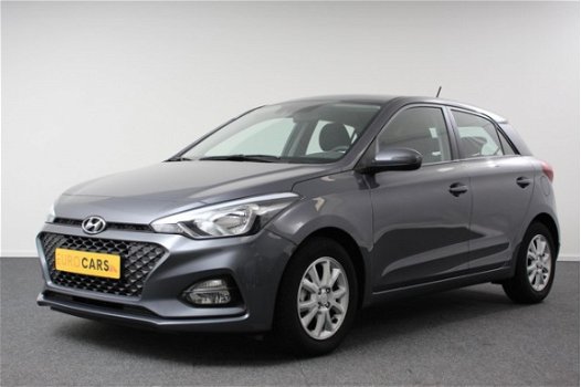 Hyundai i20 - 1.25 MPI Style (Navigatie/Blue tooth/Cruise control/LMV/Camera/PDC) - 1