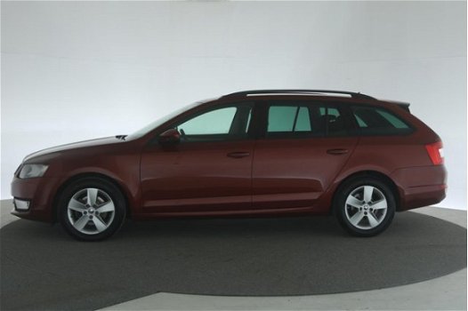 Skoda Octavia Combi - (J) 1.6 TDI Business [ Navi Climate Trekhaak ] - 1