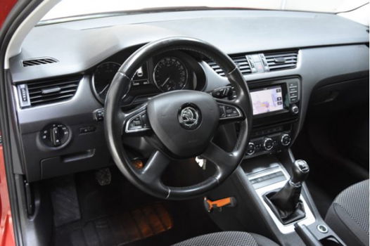 Skoda Octavia Combi - (J) 1.6 TDI Business [ Navi Climate Trekhaak ] - 1