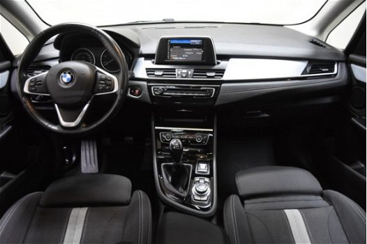 BMW 2-serie Active Tourer - 218D High Executive [Panorama Navi - 1
