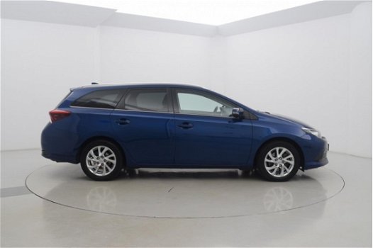 Toyota Auris - TS 1.8 Hybrid Lease Navi Automaat - 1