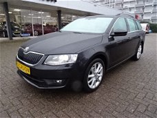 Skoda Octavia Combi - 1.4 TSI Style140PK Businessline navi Xenon Lm Cruise Afn. Trekhaak