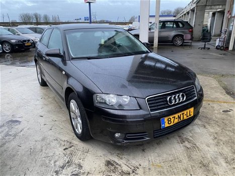 Audi A3 - 1.6 FSI Ambiente Pro Line - 1