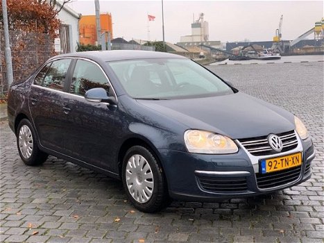 Volkswagen Jetta - 1.6 FSI Comfortline, Zeer Nette AUto - 1