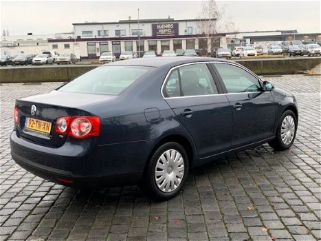 Volkswagen Jetta - 1.6 FSI Comfortline, Zeer Nette AUto - 1