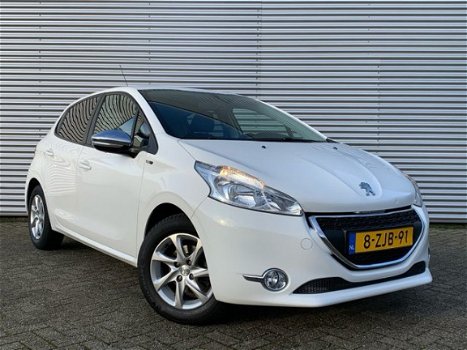 Peugeot 208 - 1.2 PureTech Style 5-Deurs Navigatie Airco - 1