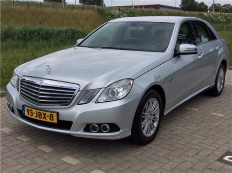 Mercedes-Benz E-klasse - 250 CDI Automaat -Nederlands geleverd - dealeronderhouden- DVD/NAVI - 1