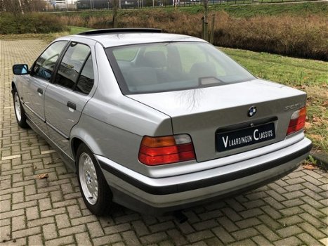 BMW 3-serie - 323i Comfort - Automaat - Youngtimer. InterClassics Mecc Maastricht 16/19Januari'20 - 1