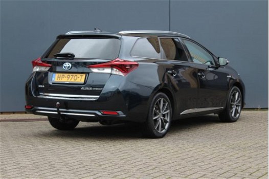 Toyota Auris Touring Sports - 1.8 Hybrid Exclusive Aut. | Leer | Navigatie | Camera | Keyless Entry - 1