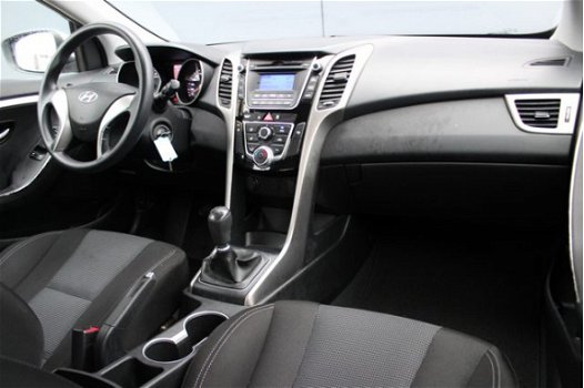 Hyundai i30 - 1.4 i-Drive Cool | Airco | El. bed. ramen | Mistlampen | LED | - 1