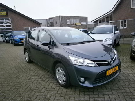 Toyota Verso - 1.6 VVT-i Comfort - 1