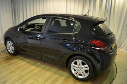 Peugeot 208 - SIGNATURE 5DRS 82pk Navigatie/Airco/Cruise - 1