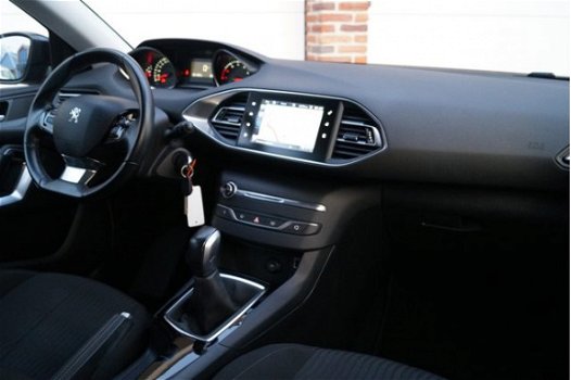 Peugeot 308 - 1.2 PureTech Active Navigatie, Climate, Cruise, PDC - 1