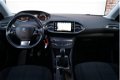 Peugeot 308 - 1.2 PureTech Active Navigatie, Climate, Cruise, PDC - 1 - Thumbnail