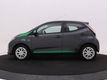 Toyota Aygo - 1.0 VVT-i x-play * AIRCO * CAMERA * BLUETOOTH * GROOT SCHERM * | NEFKENS DEAL | - 1 - Thumbnail