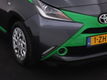 Toyota Aygo - 1.0 VVT-i x-play * AIRCO * CAMERA * BLUETOOTH * GROOT SCHERM * | NEFKENS DEAL | - 1 - Thumbnail