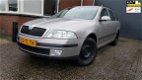 Skoda Octavia Combi - 1.6 Elegance - 1 - Thumbnail