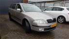 Skoda Octavia Combi - 1.6 Elegance - 1 - Thumbnail