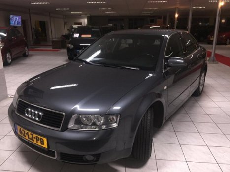 Audi A4 - 2.0 - 1