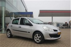 Renault Clio - 1.2 TCE Business Line 100pk Airco