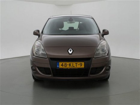 Renault Scénic - 1.6 + NAVIGATIE / XENON / CLIMATE/CRUISE / TREKHAAK - 1